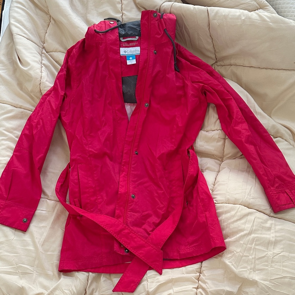 Columbia Women's Bold Pink Raincoat